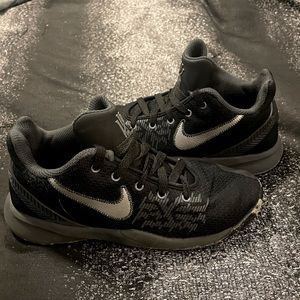 Nike youth 5.5